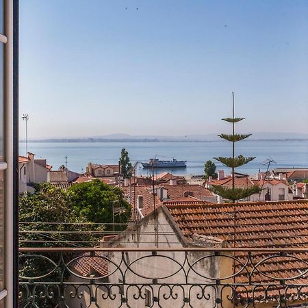 Amazing River View In Historical Lisboa Dış mekan fotoğraf