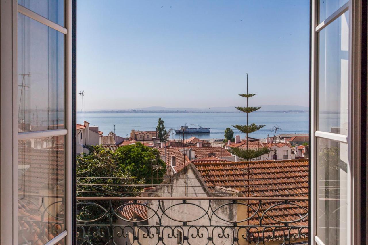 Amazing River View In Historical Lisboa Dış mekan fotoğraf